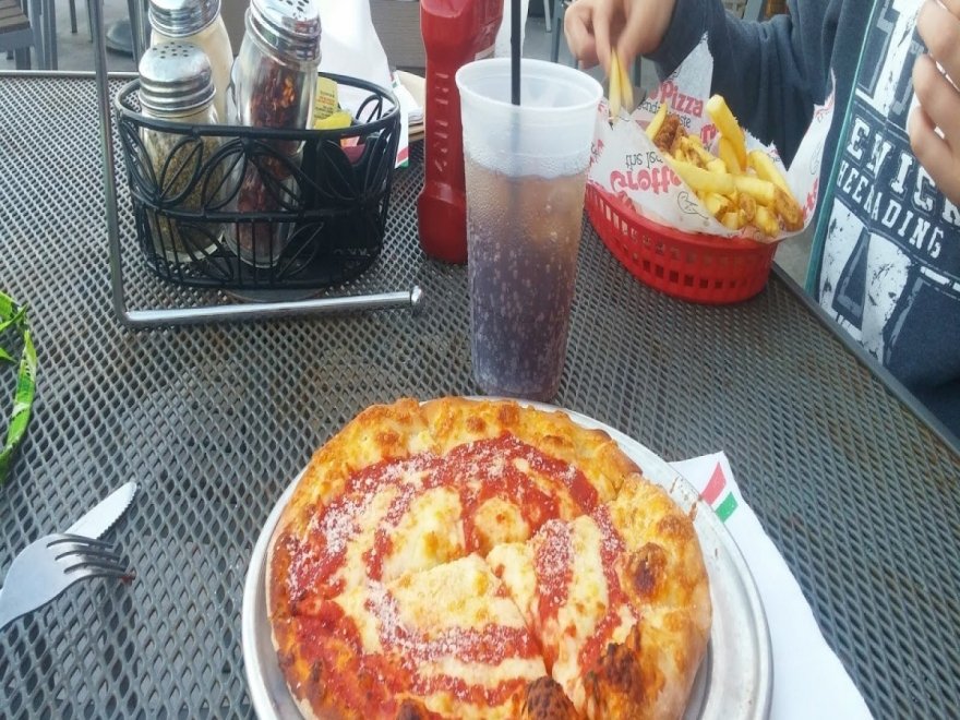 Grotto Pizza