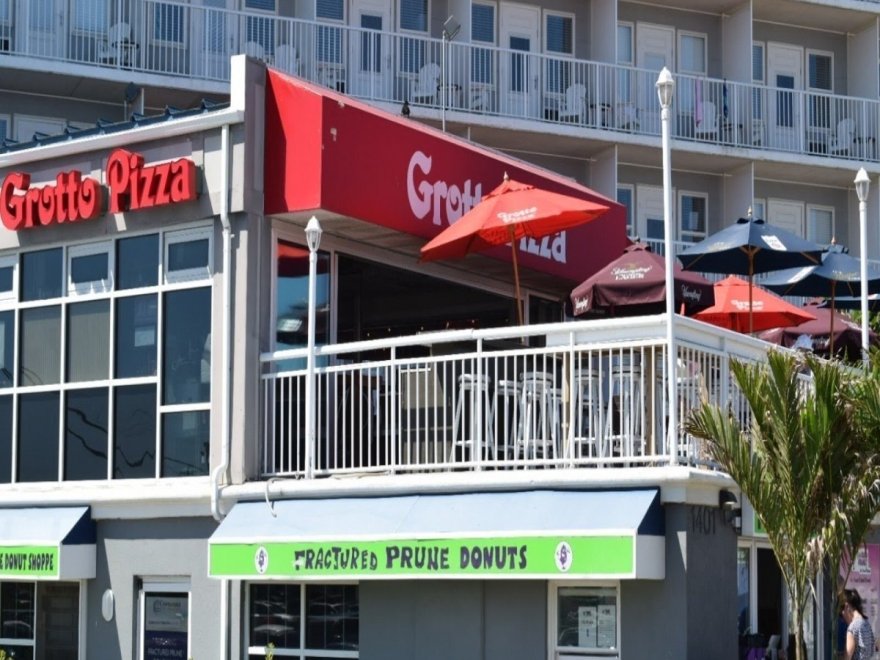 Grotto Pizza