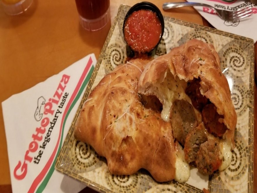 Grotto Pizza