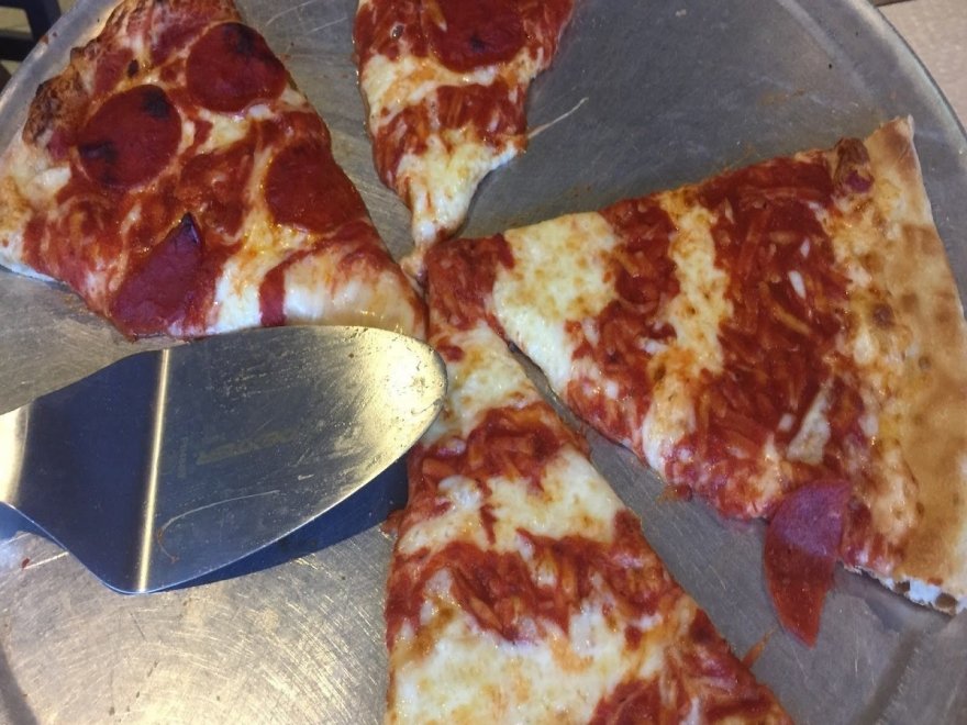 Grotto Pizza
