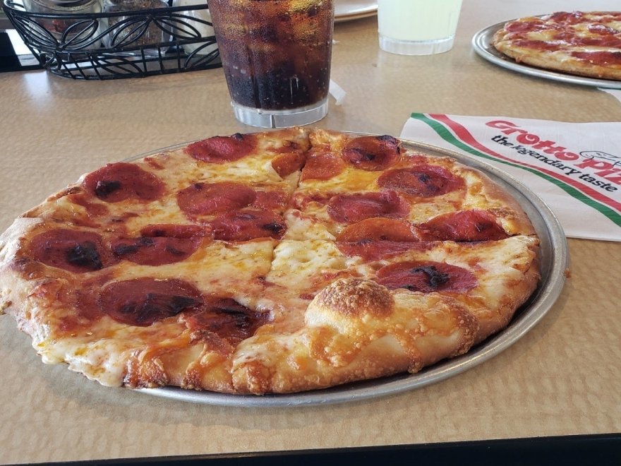 Grotto Pizza