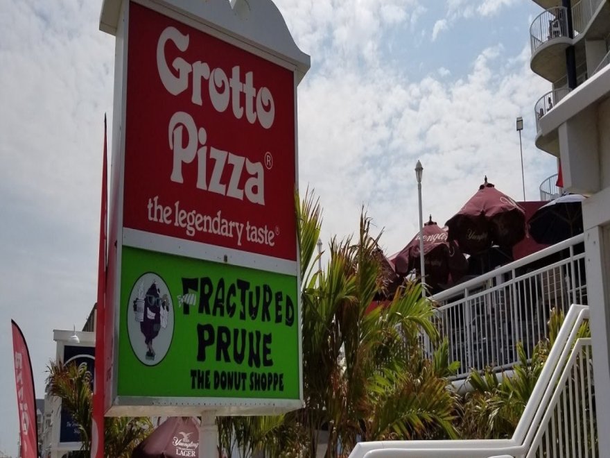 Grotto Pizza